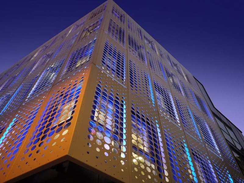 Shanghai Commercial Plaza cladding project